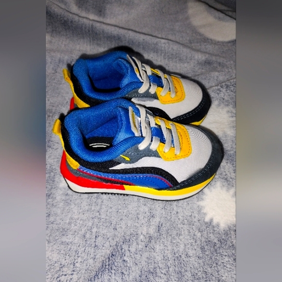 Toddler Sneakers - Picture 4 of 4
